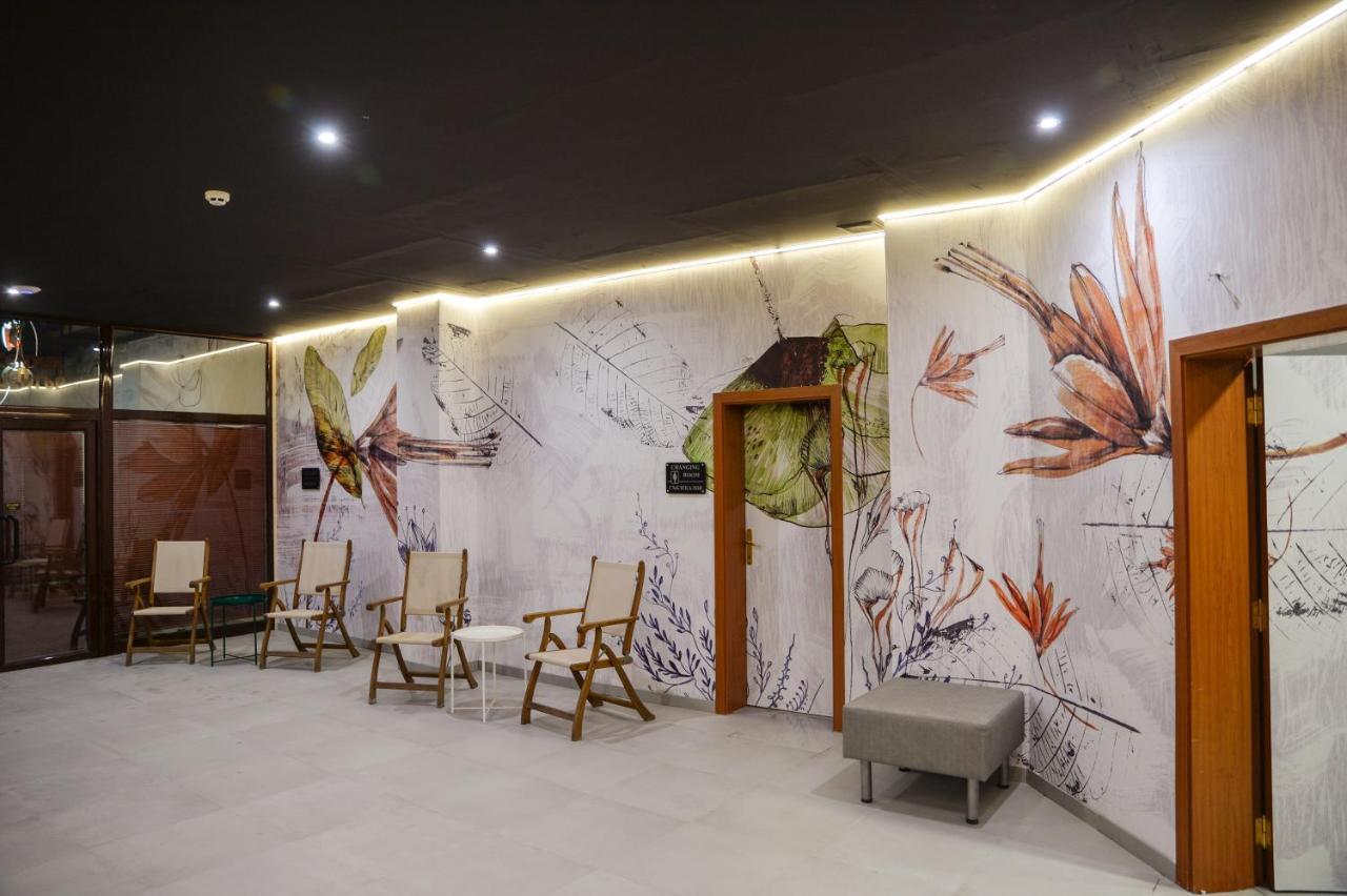 Flora Hotel - Apartments Μπόροβετς Εξωτερικό φωτογραφία