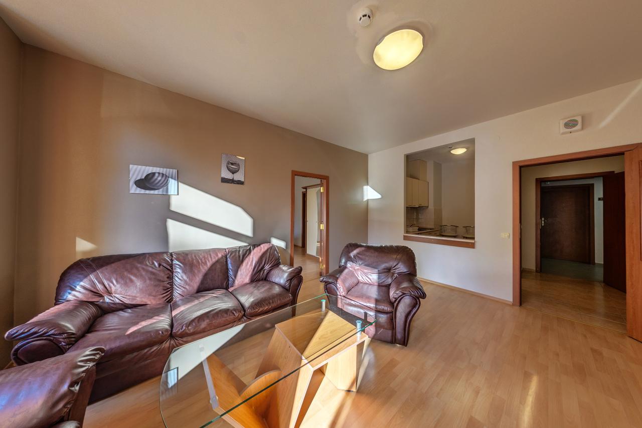 Flora Hotel - Apartments Μπόροβετς Εξωτερικό φωτογραφία